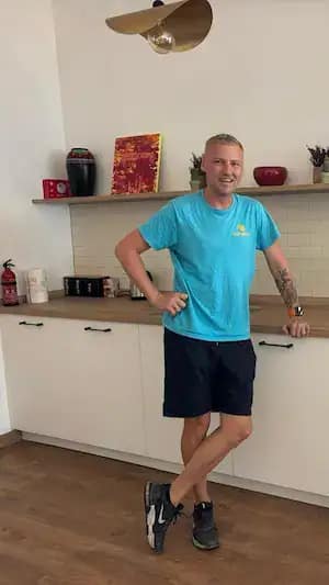 Caracola Car Hire and DeskSpace Jay from Caracola Car Hire visiting DeskSpace coworking